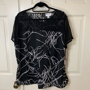 NWOT AVA & VIV BLK WHITE TOP SIZE 2X